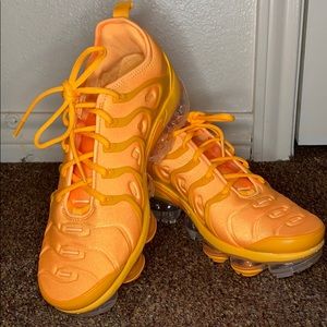 NIKE Air Vapormax Plus